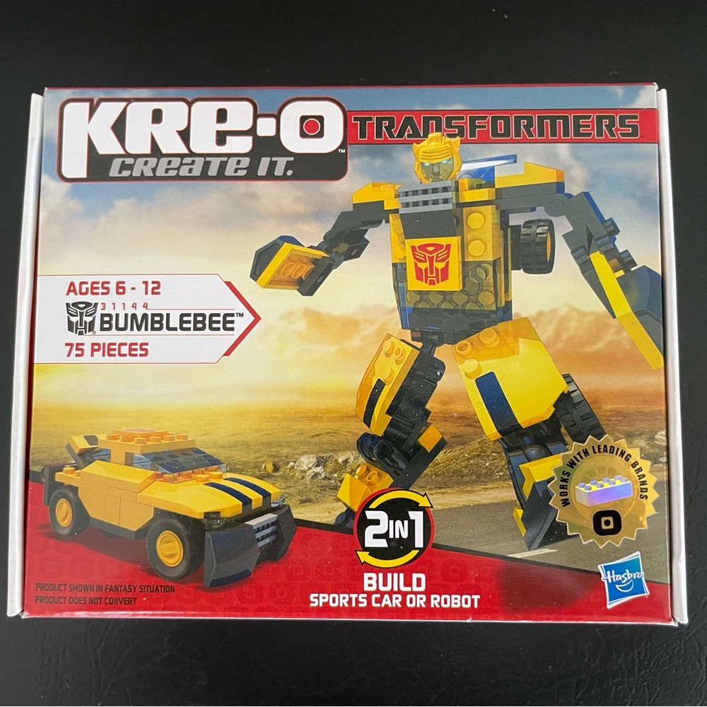 NWT Kre-O Transformers Bumblebee Figure Set